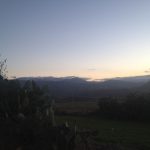 スーパームーンか、と思うほどすごいモロッコの月の存在感